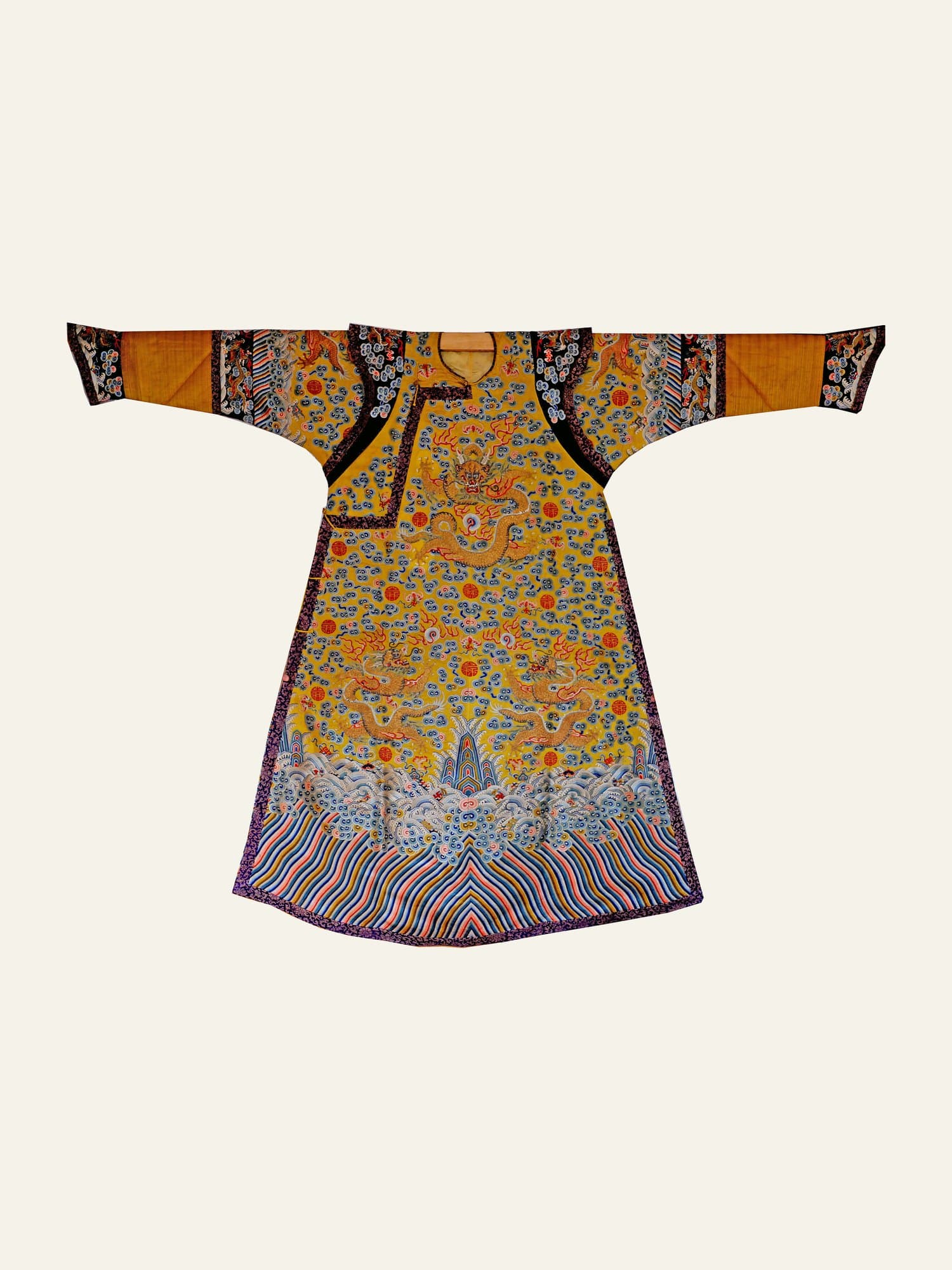 A second woman’s chaofu robe