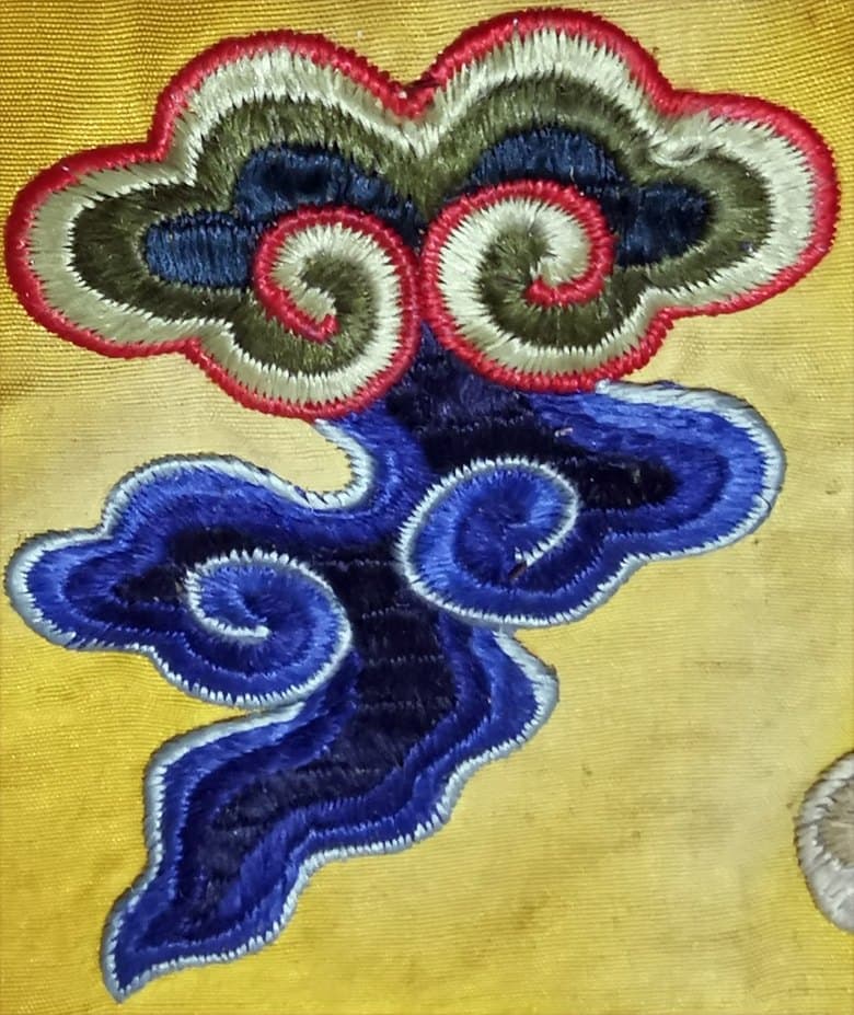 Cloud motif (ii)