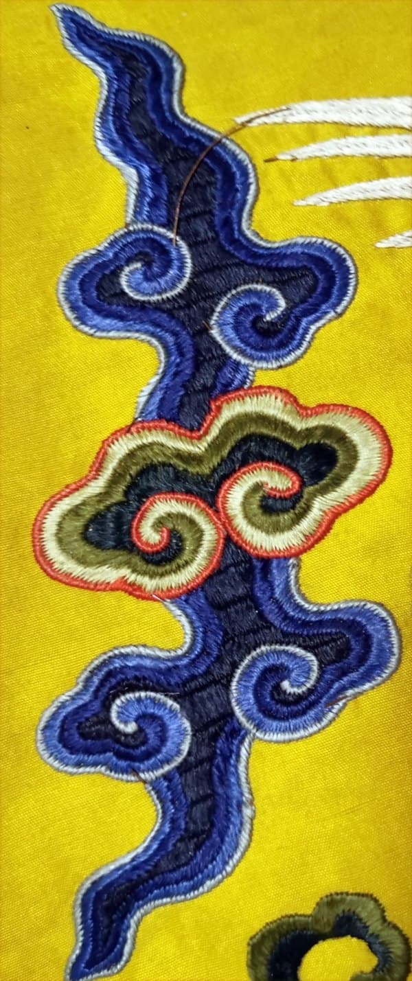 Cloud motif (iii)