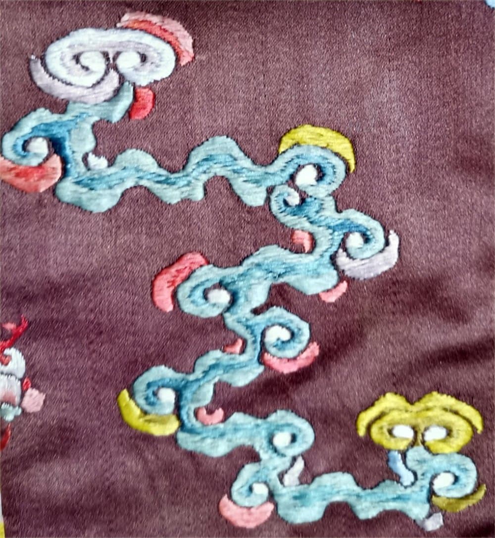 Cloud motif (v)