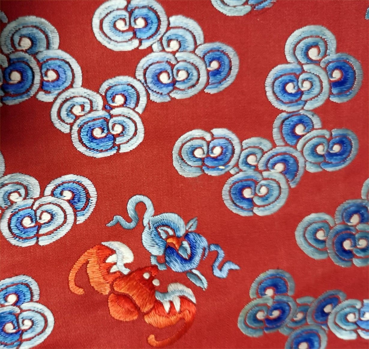 Cloud motif (vii)