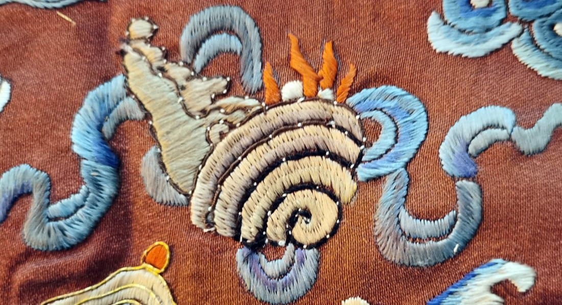 The Eight Auspicious Symbols in embroidery